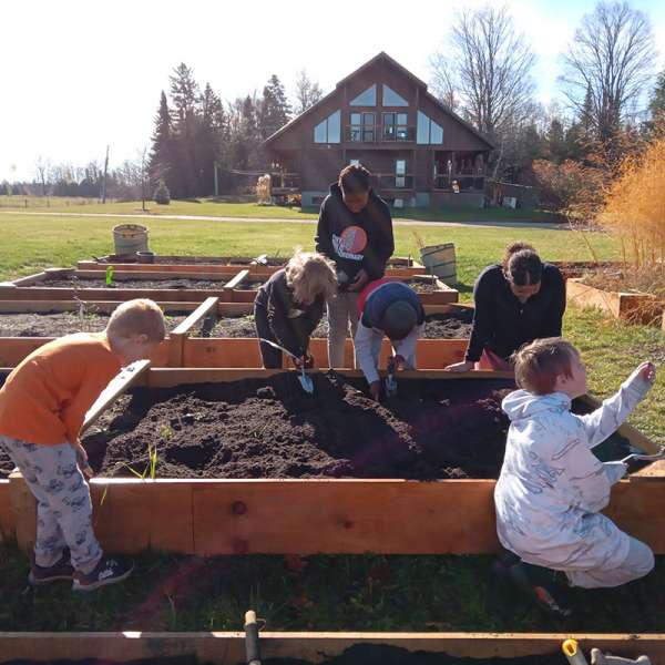 Kids-gardening